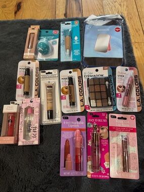 Makeup bundle